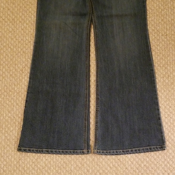 Old Navy Maternity Jeans - Picture 4 of 8